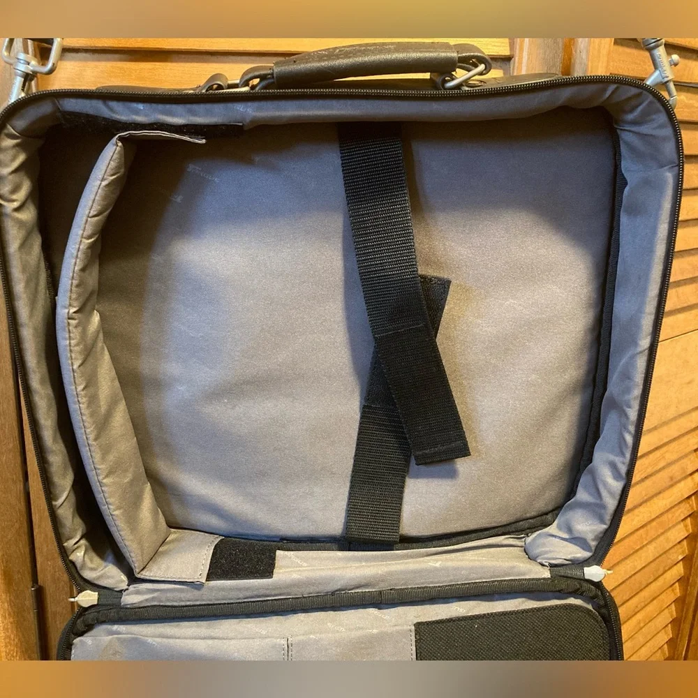 Tarsus Black Canvas Laptop Briefcase